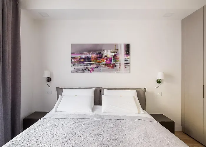 Galleria Cavour 4*