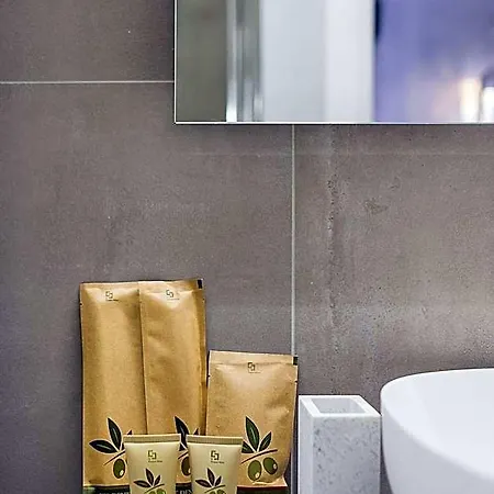 Galleria Cavour Bed & Breakfast 4*