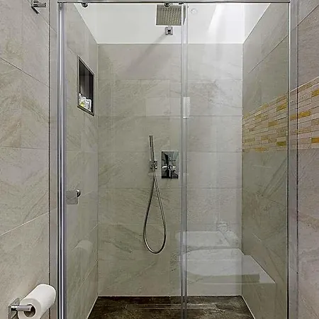 Galleria Cavour Bed & Breakfast