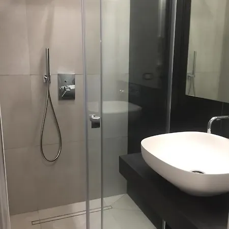 Galleria Cavour לינה וארוחת בוקר בולוניה