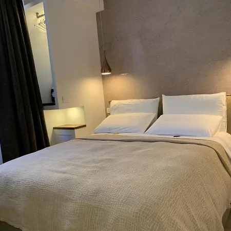 לינה וארוחת בוקר Galleria Cavour בולוניה