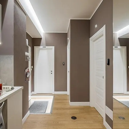 Galleria Cavour לינה וארוחת בוקר 4*