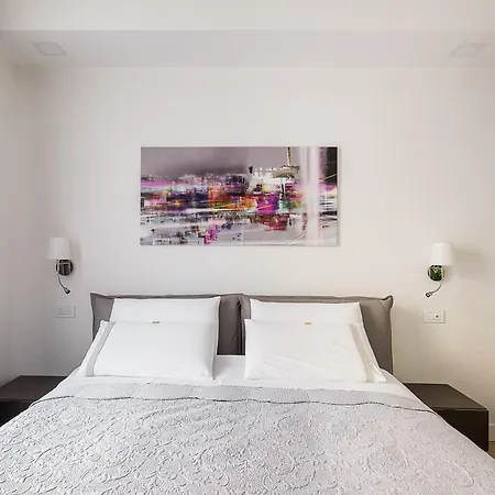 Galleria Cavour 4*
